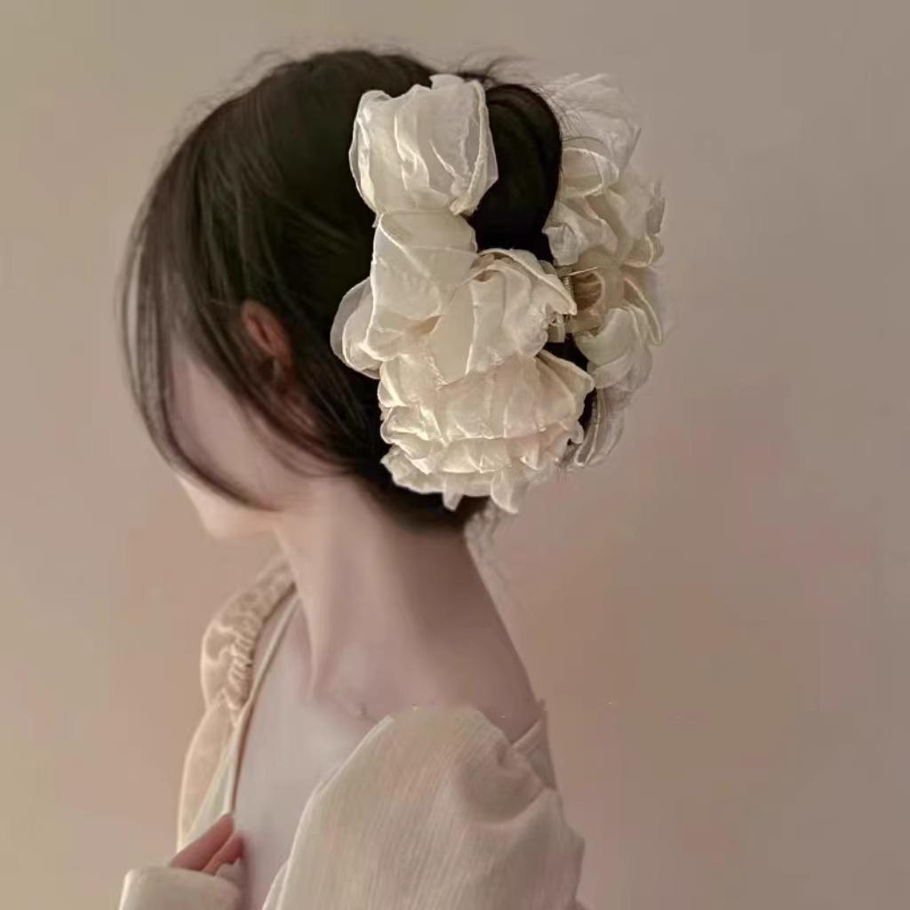 "Organza Cloud" Hair Clip ☁️ - Romantic Elegance for Your Hair