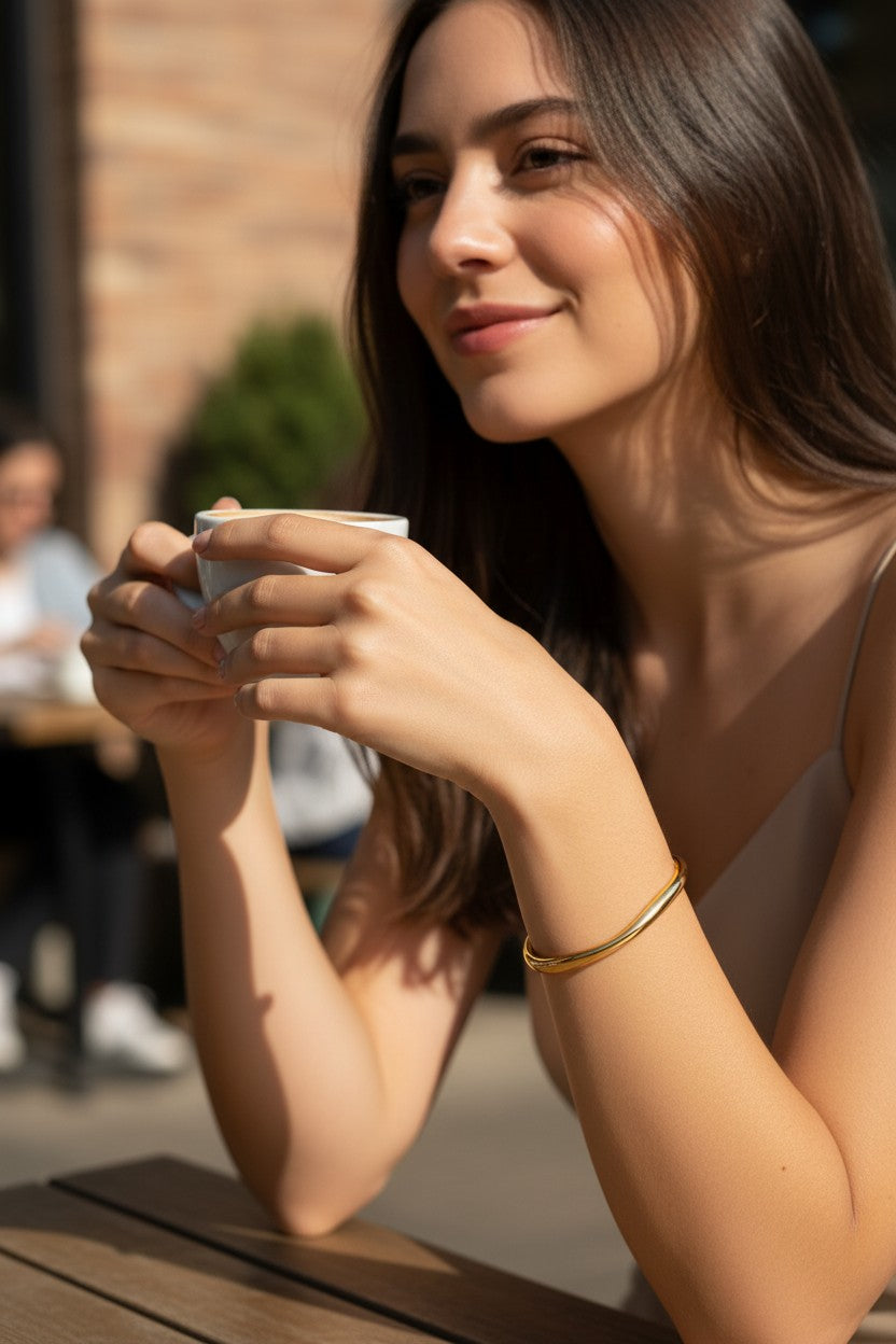 Pulsera Rígida Trenzada Arte Geométrico en Oro