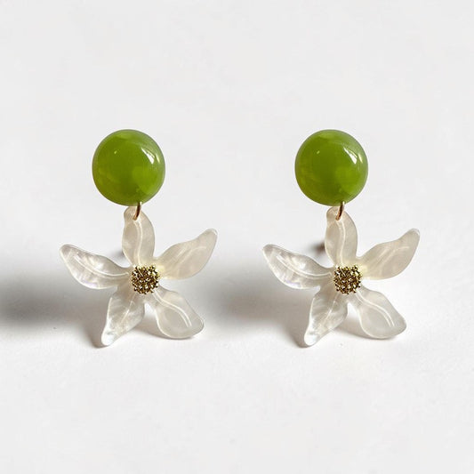 Aretes "Uva & Flor" 🌿🤍 - Elegancia Fresca y Natural